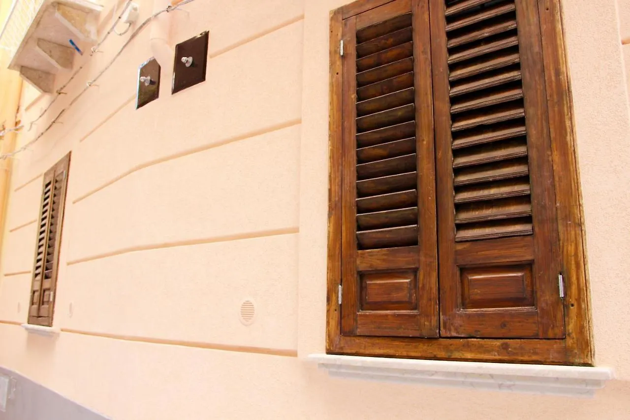 Apartmán La Tana Del Marinaio Trapani 0*,  Itálie